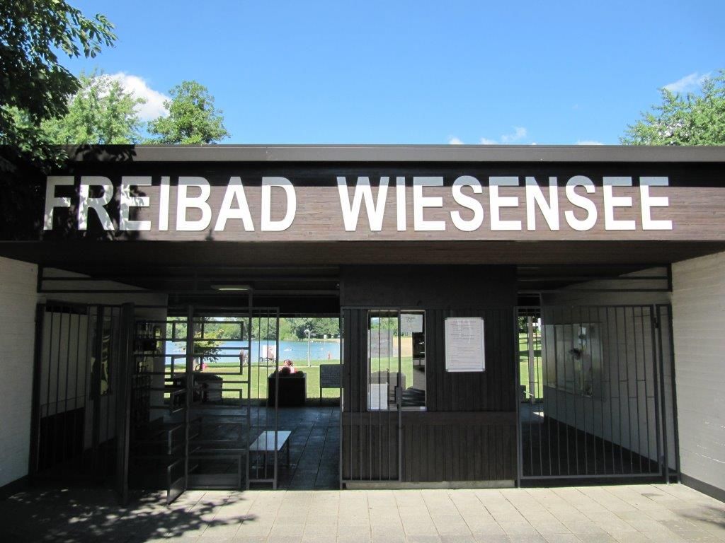 Eingang Freibad Wiesensee Hemsbach