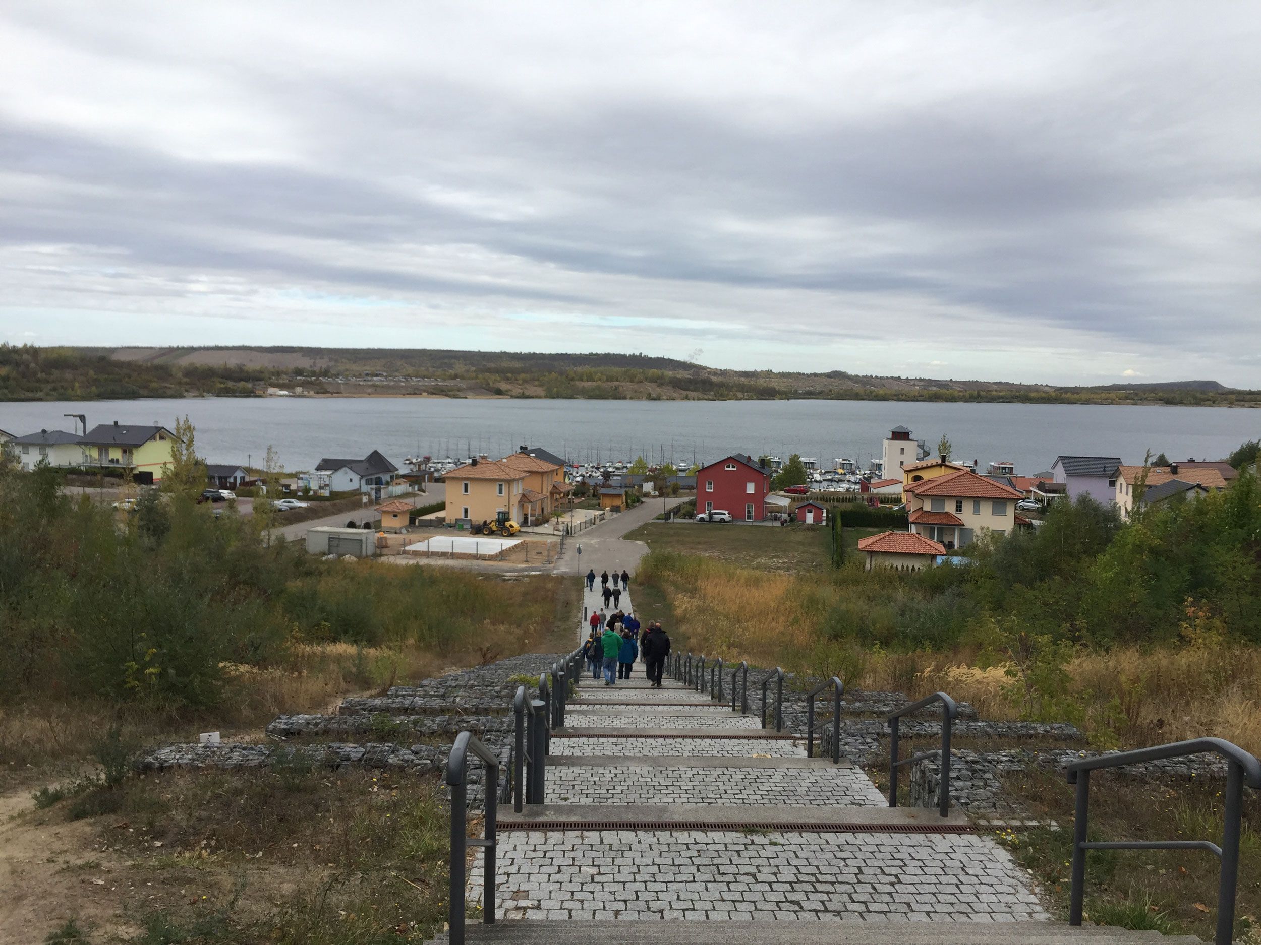 Blick aufs Wasser, Spaziergang zum Hafen Mücheln